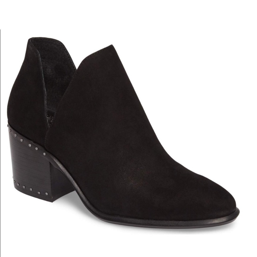Vince Camuto Petran Booties 7.5 Black Studded Leather Block Heel